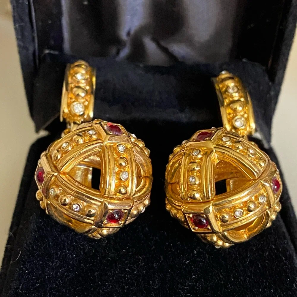 Vintage Swarovski Swan Dangle Maltese Cross Crystal Gold Tone Clip On Earrings - Picture 9 of 16